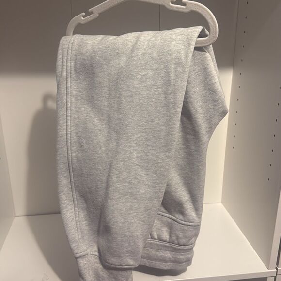 Lululemon Scuba High-Rise Relaxed Jogger Size 4 - Picture 6 of 9